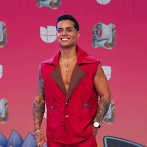 HELLO WHATS UP - CHRISTIAN ALICEA